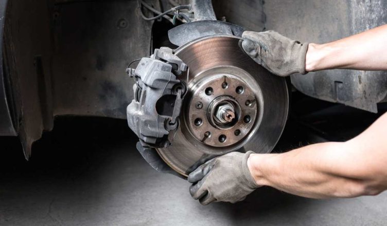 ¿Qué tener en cuenta al cambiar las pastillas de freno?