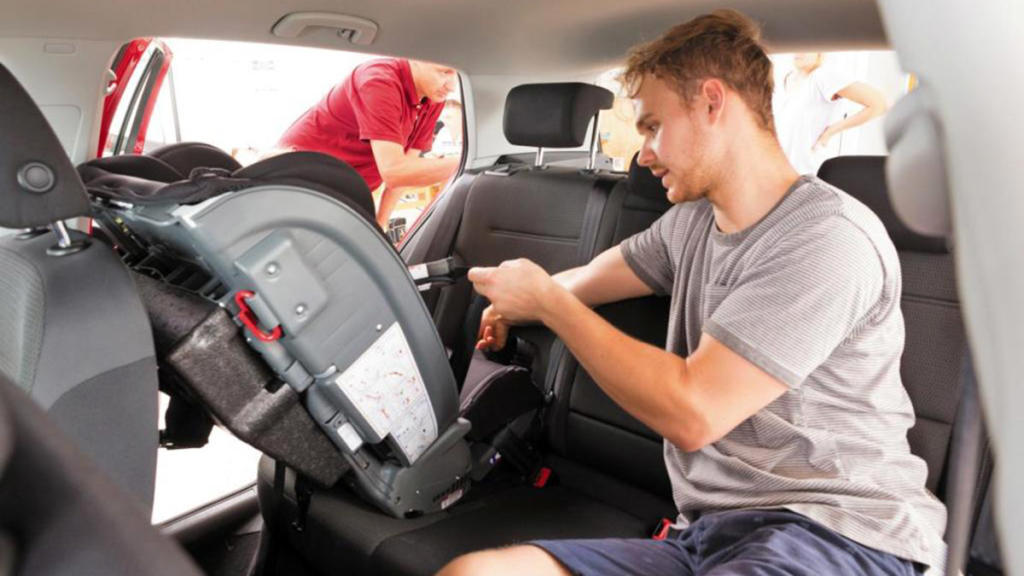 ¿Qué sillas infantiles están certificadas en Chile y cómo instalarlas en el auto?