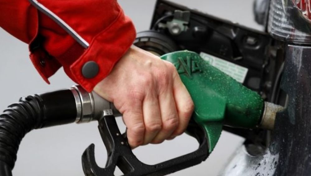 9 Consejos para ahorrar dinero en combustible en Chile