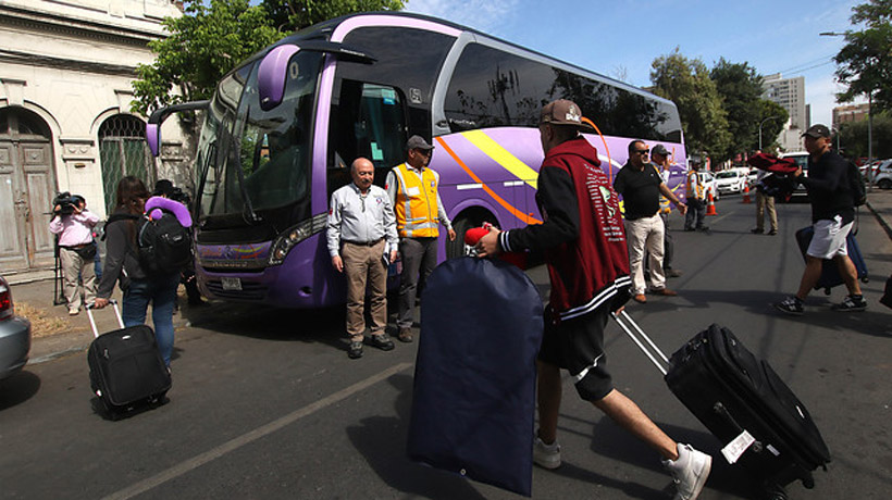 ¿Qué precauciones se deben tomar a la hora de contratar los servicios de un bus para viajes?