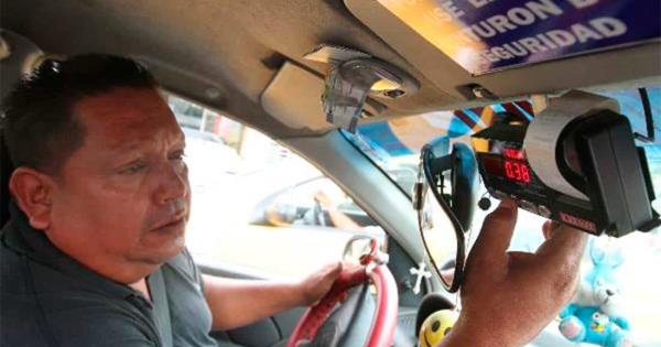 ¿Cómo detectar y denunciar un taxímetro adulterado?