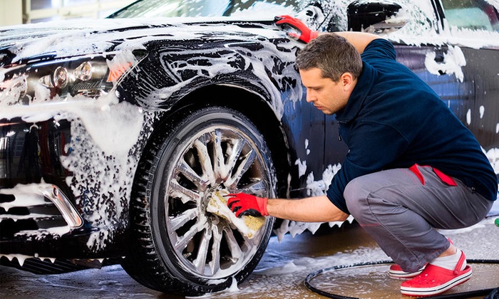 Lavar el auto: 5 errores comunes que podrían dañar tu vehículo