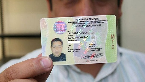 ¿Cómo sacar una licencia de conducir en Perú siendo chileno?