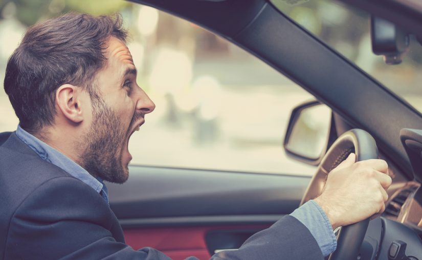 ¿Qué hacer si tienes un accidente de tránsito camino a tu trabajo?