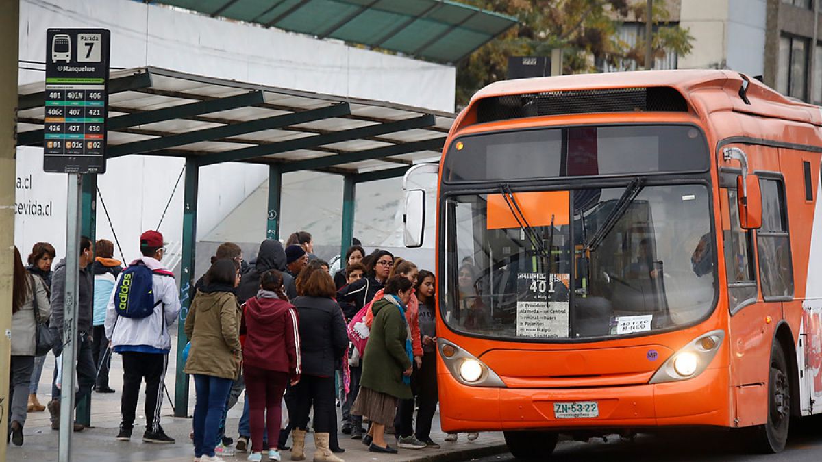 ¿Cómo sacar un certificado de registro de evasores de red Transantiago?